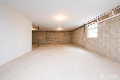 34 Evergreen Place Keansburg NJ 07734