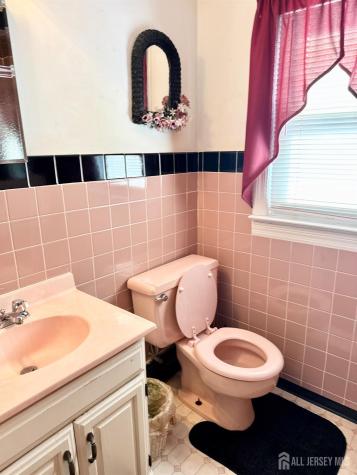 107 Zoar Place Middlesex NJ 08846