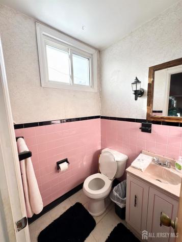 107 Zoar Place Middlesex NJ 08846