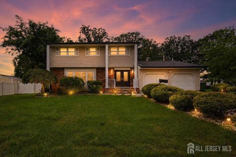 8 Dusko Drive Sayreville NJ 08859