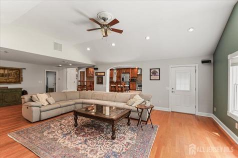 8 Dusko Drive Sayreville NJ 08859