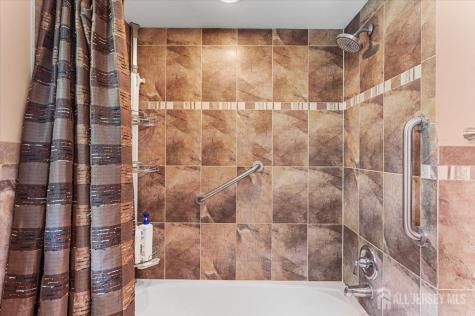 8 Dusko Drive Sayreville NJ 08859