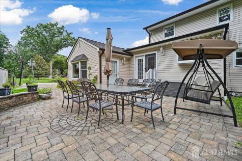8 Dusko Drive Sayreville NJ 08859