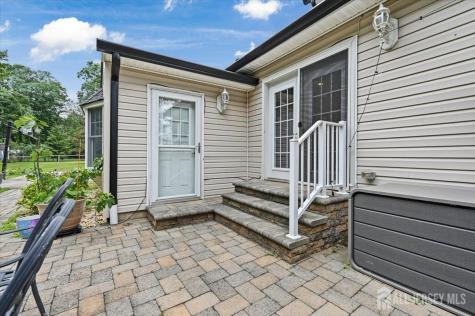 8 Dusko Drive Sayreville NJ 08859