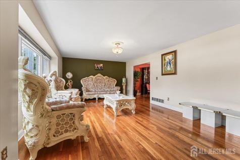 8 Dusko Drive Sayreville NJ 08859