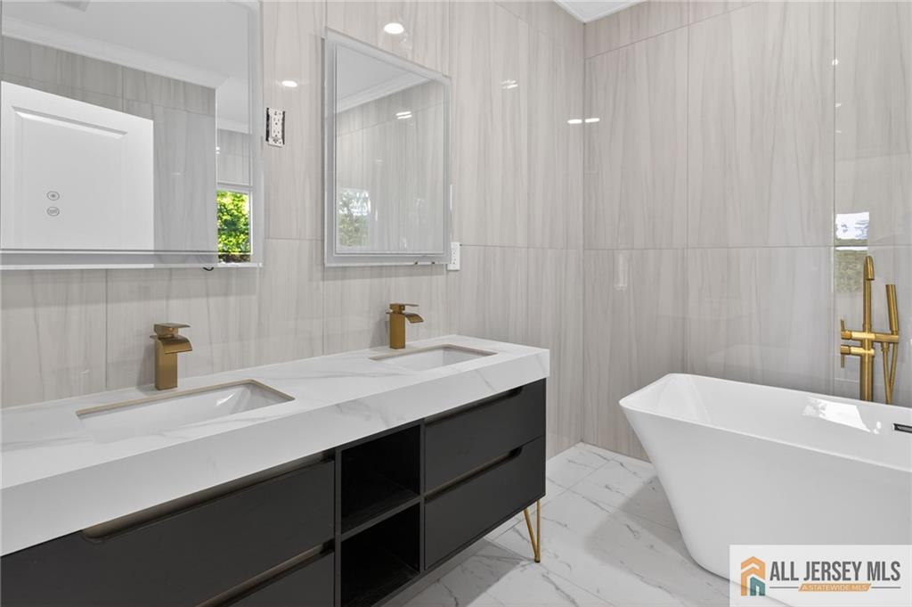 202 Willow Avenue Piscataway NJ 08854