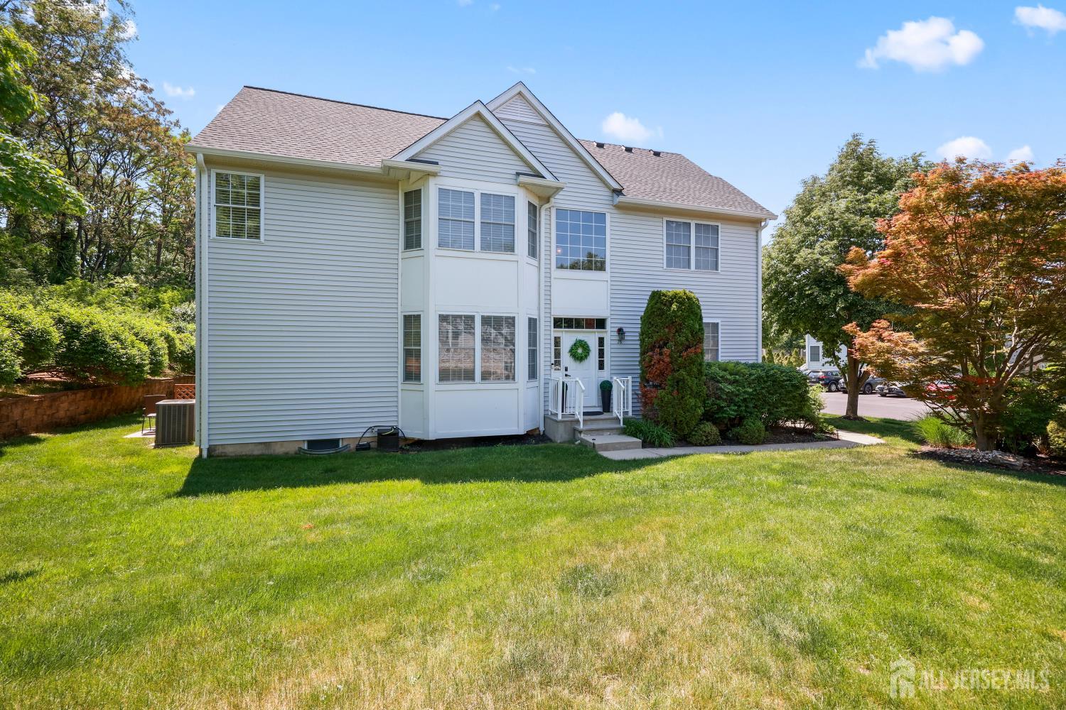 28 Sand Hill Court Jamesburg NJ 08831