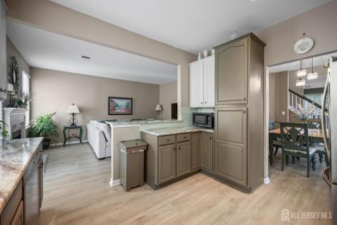 28 Sand Hill Court Jamesburg NJ 08831