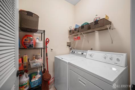 28 Sand Hill Court Jamesburg NJ 08831