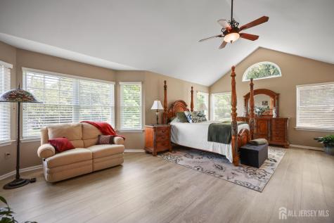 28 Sand Hill Court Jamesburg NJ 08831