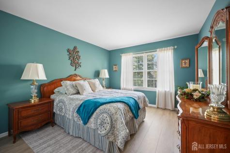 28 Sand Hill Court Jamesburg NJ 08831
