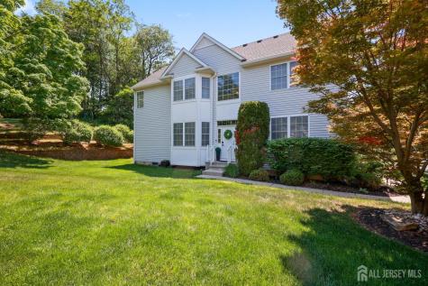 28 Sand Hill Court Jamesburg NJ 08831