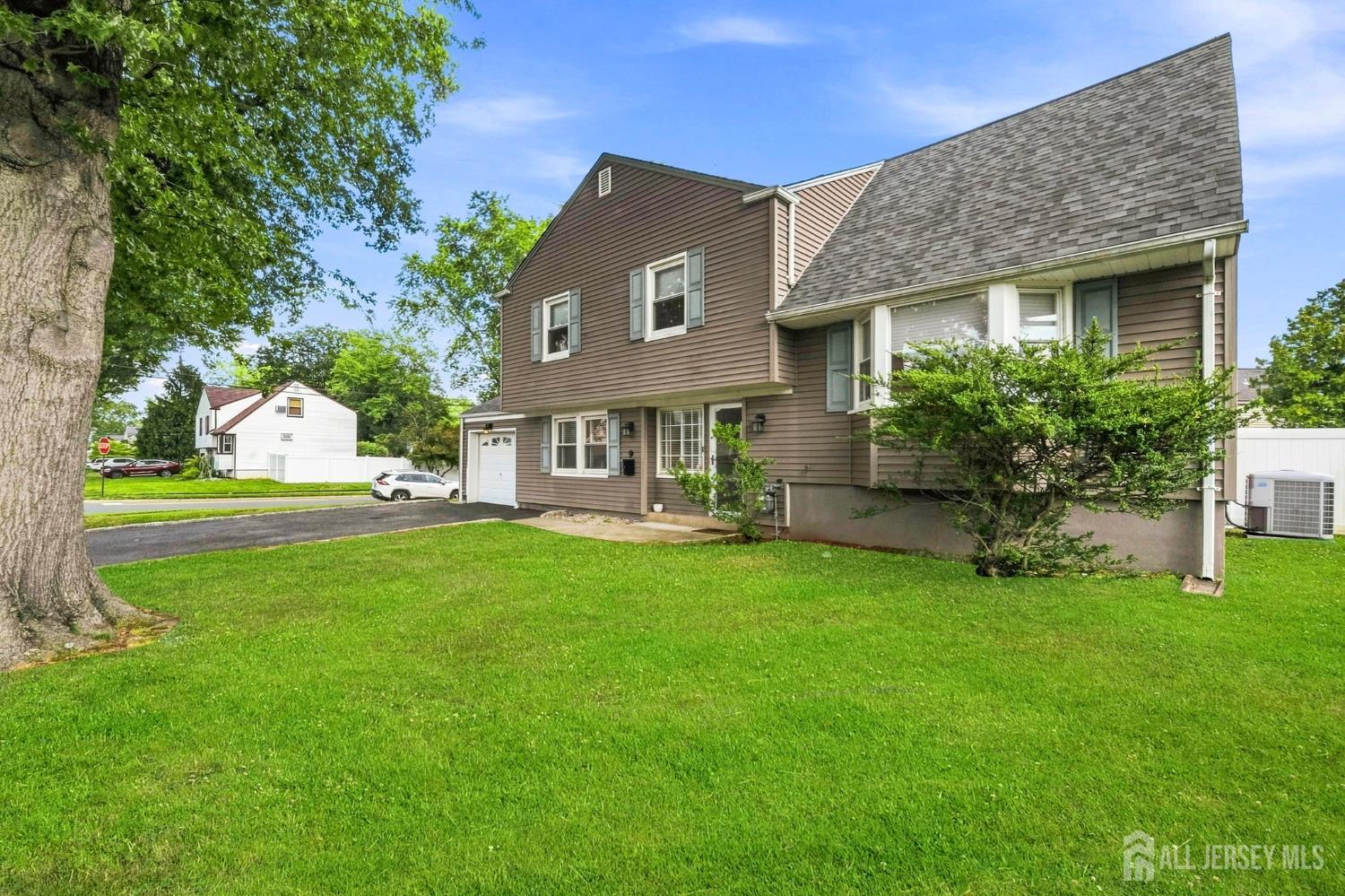 9 Meyer Road Edison NJ 08817