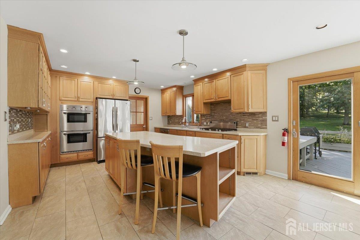6 King Arthurs Court Edison NJ 08820