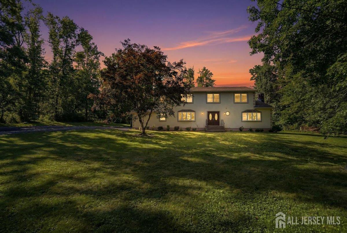 6 King Arthurs Court Edison NJ 08820