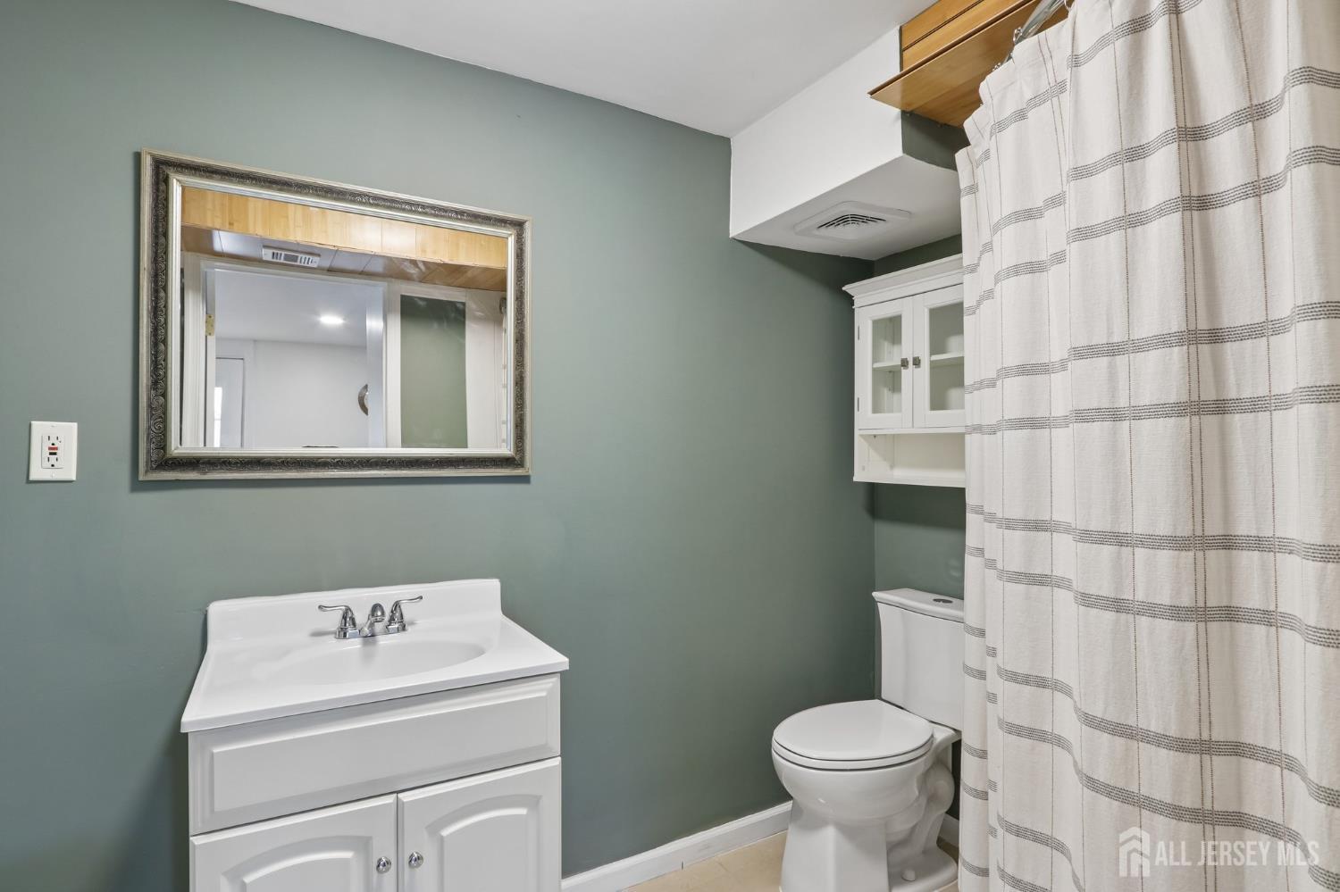 15 Douglas Avenue Hamilton NJ 08619