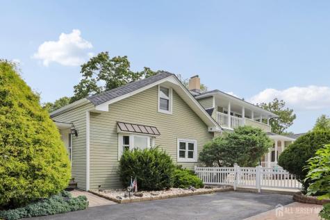 15 Douglas Avenue Hamilton NJ 08619