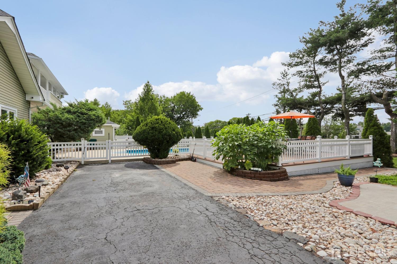 15 Douglas Avenue Hamilton NJ 08619