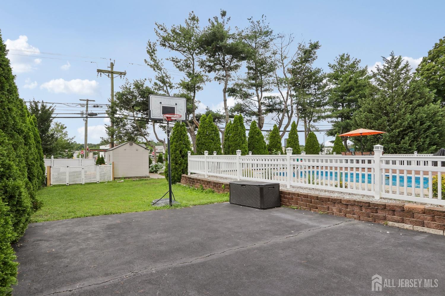 15 Douglas Avenue Hamilton NJ 08619