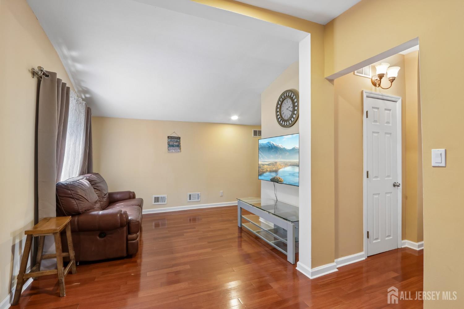 15 Douglas Avenue Hamilton NJ 08619