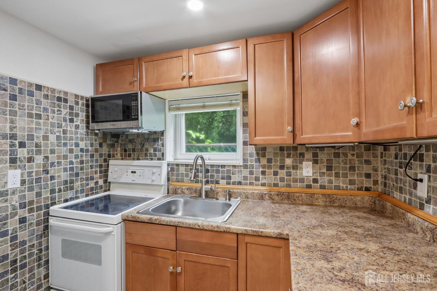 15 Douglas Avenue Hamilton NJ 08619
