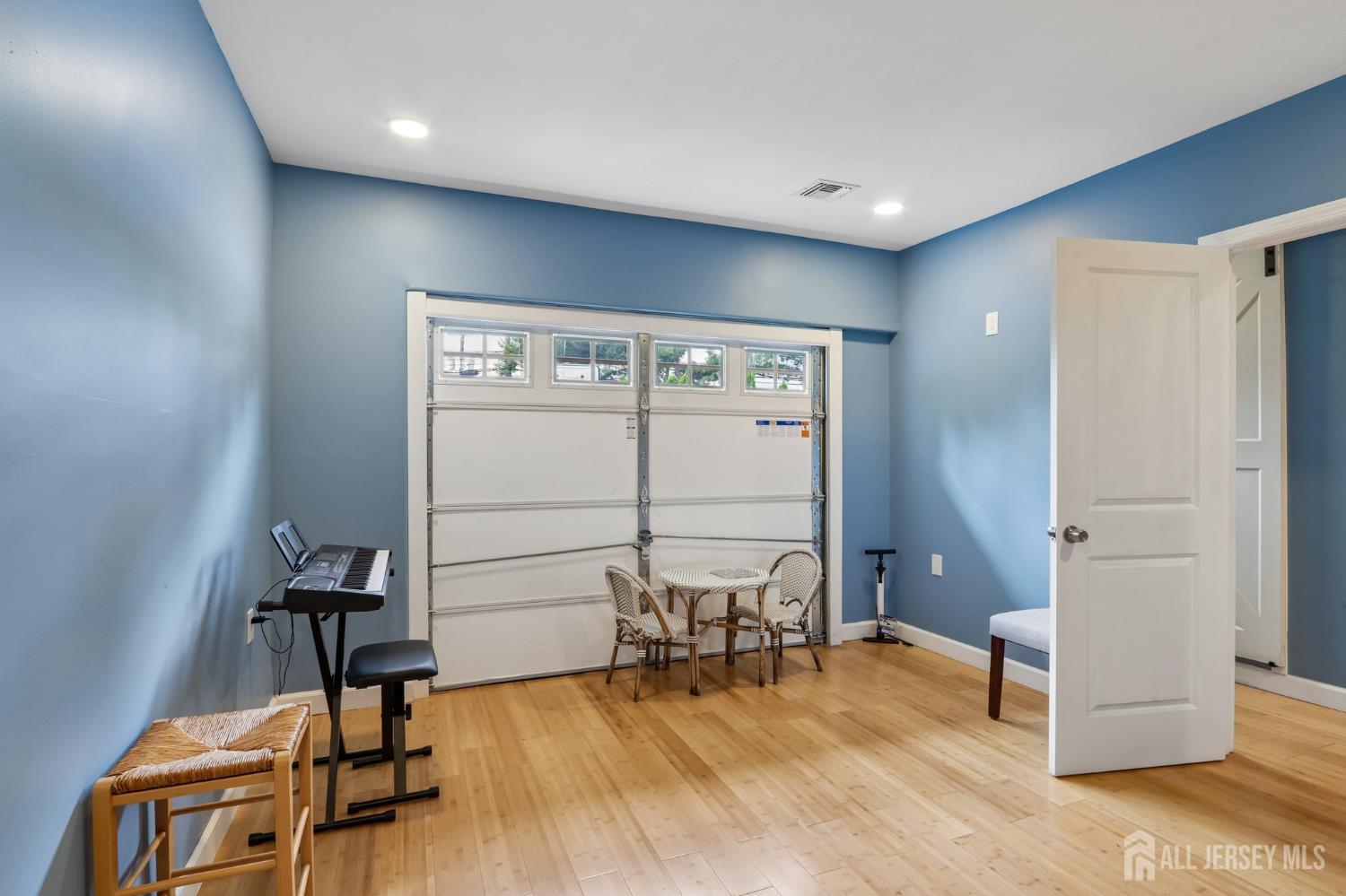 15 Douglas Avenue Hamilton NJ 08619