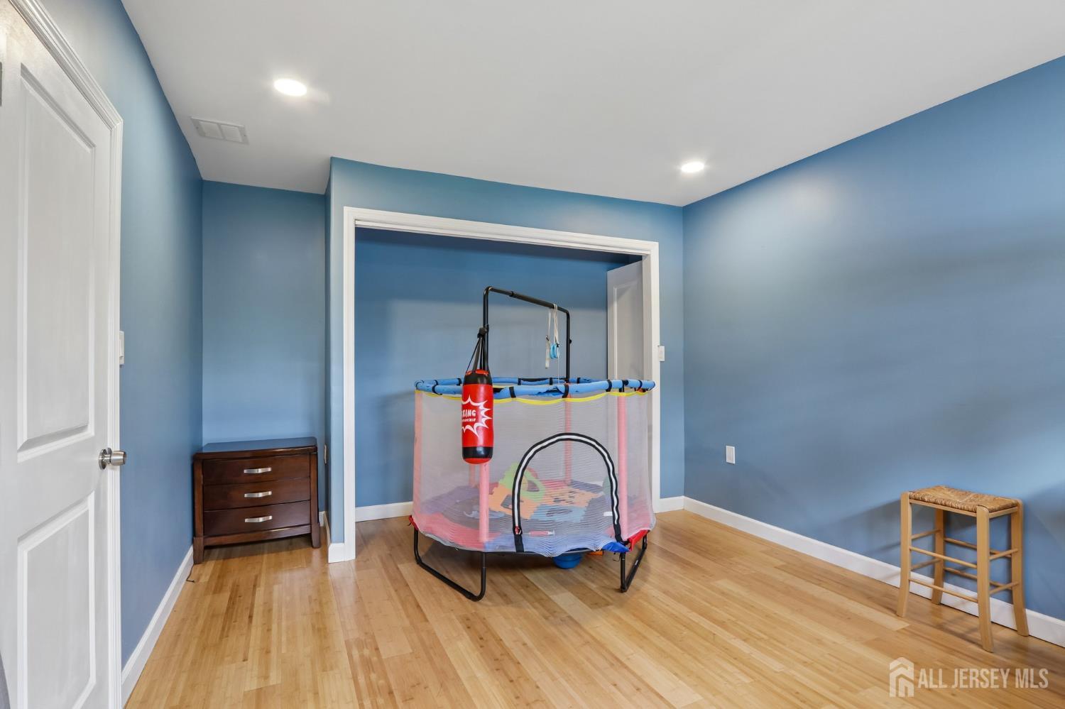 15 Douglas Avenue Hamilton NJ 08619