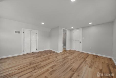 24 Morgan Drive Edison NJ 08817