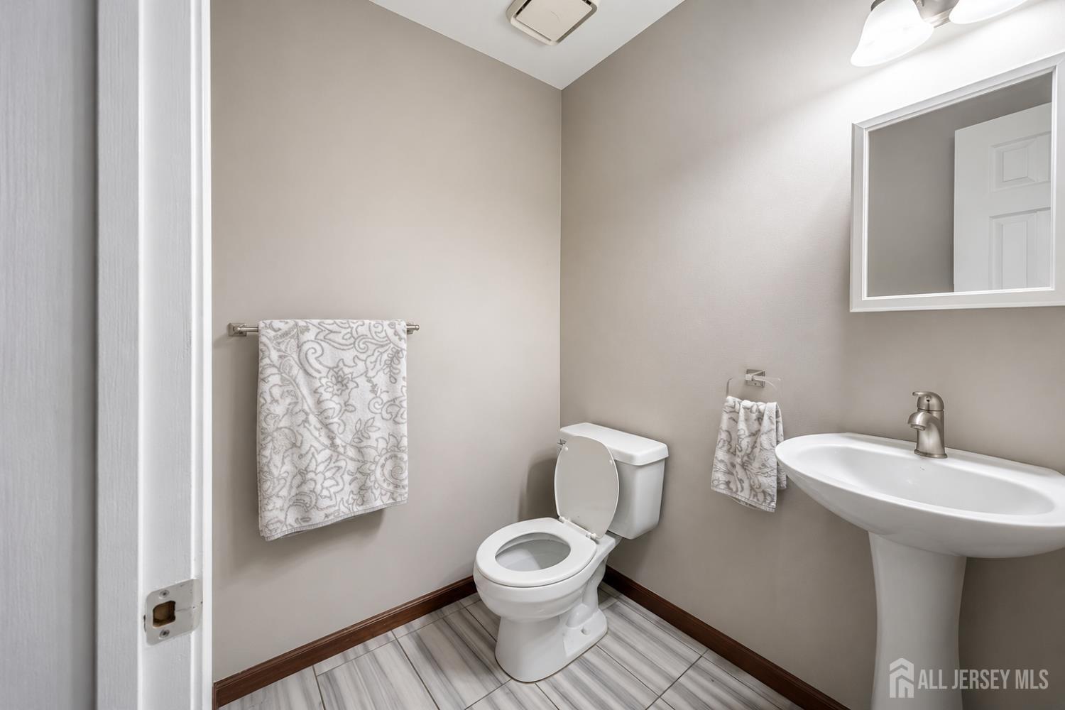 14 Dogwood Court Jamesburg NJ 08831
