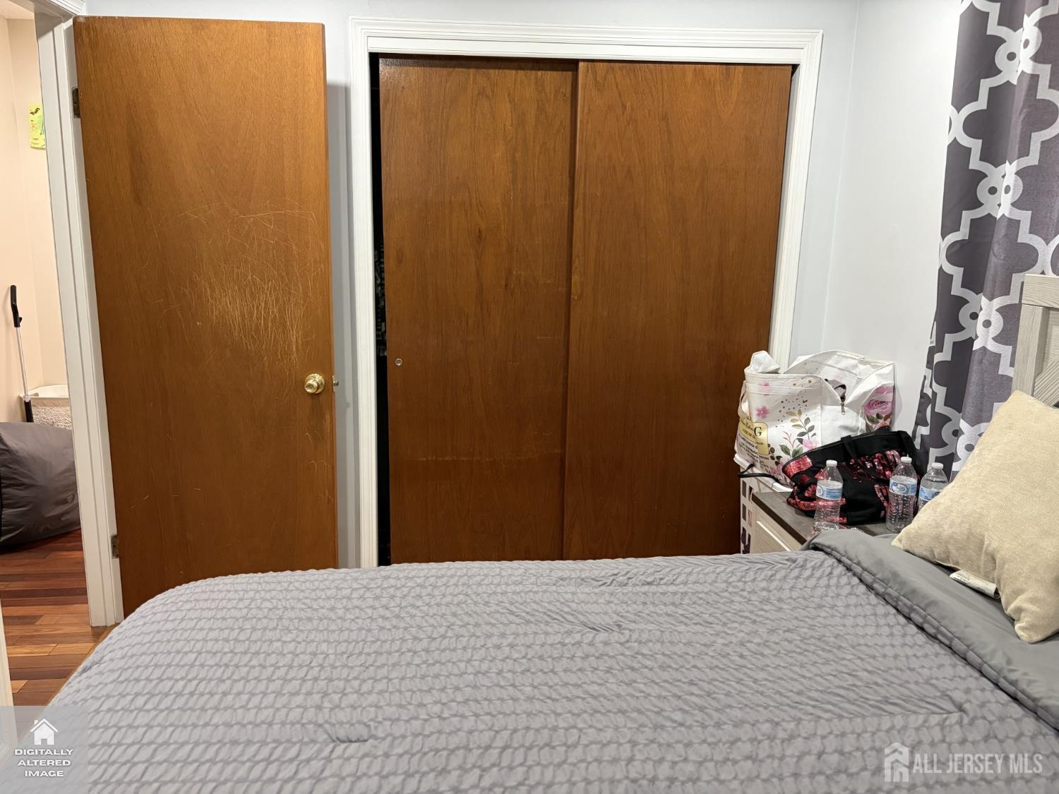 10 Holmes Street Carteret NJ 07008