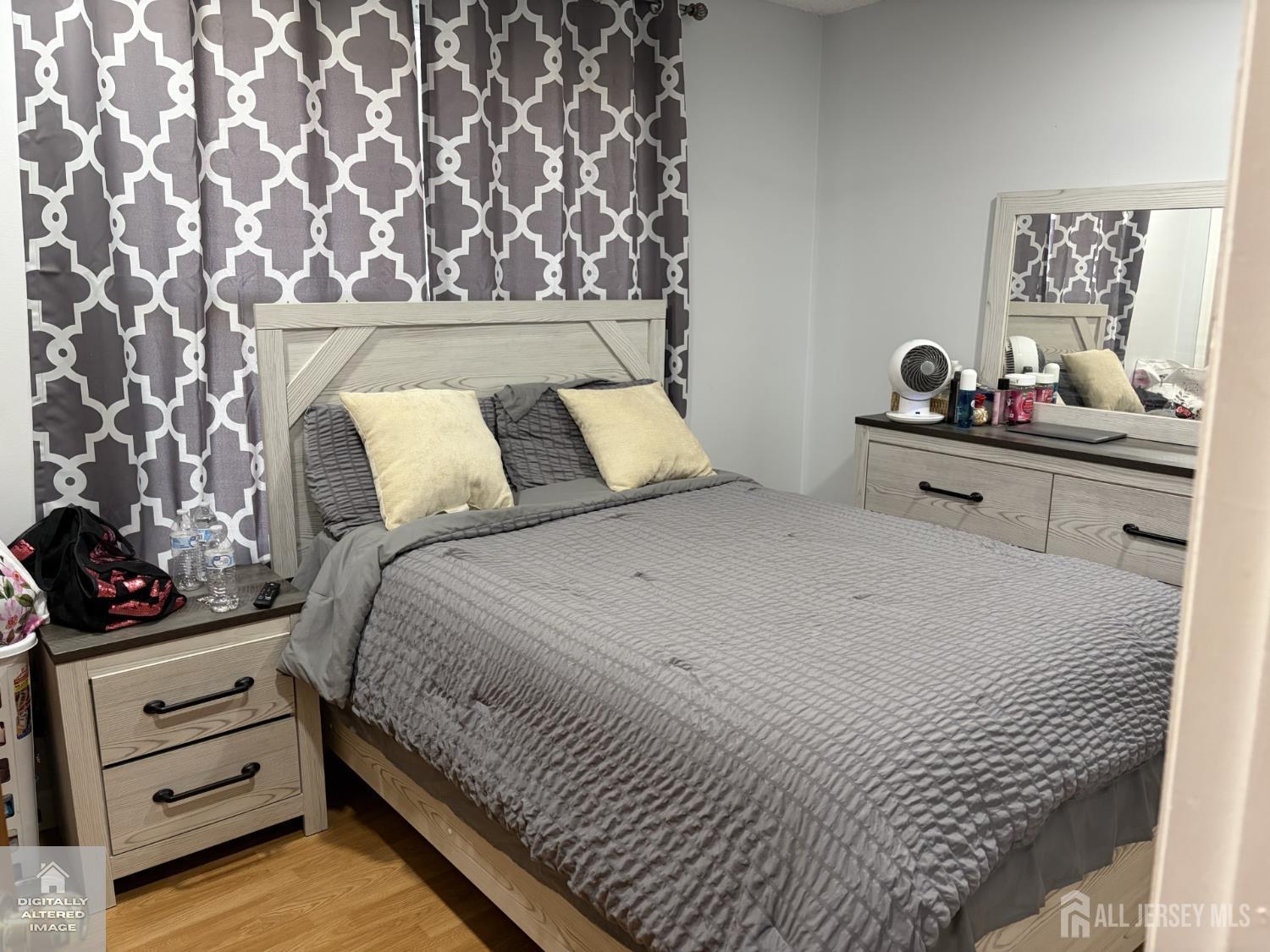 10 Holmes Street Carteret NJ 07008