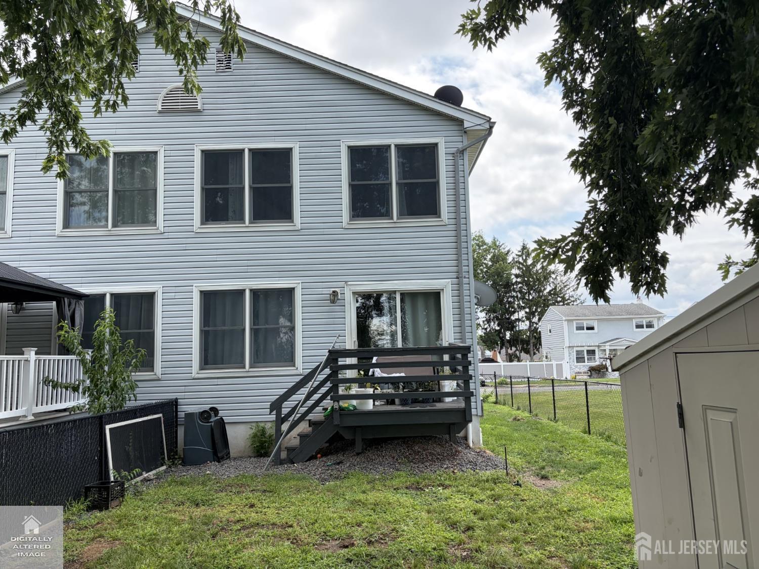 10 Holmes Street Carteret NJ 07008