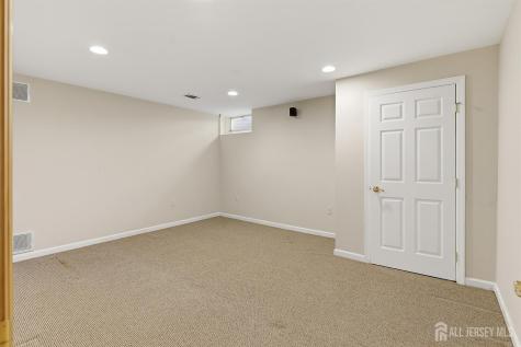 14 E Barnyard Court Plainsboro NJ 08536