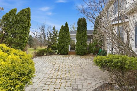 14 E Barnyard Court Plainsboro NJ 08536