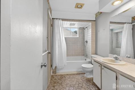8 Marc Drive South Brunswick NJ 08810
