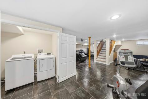 13 W 5th Avenue Linden NJ 07036