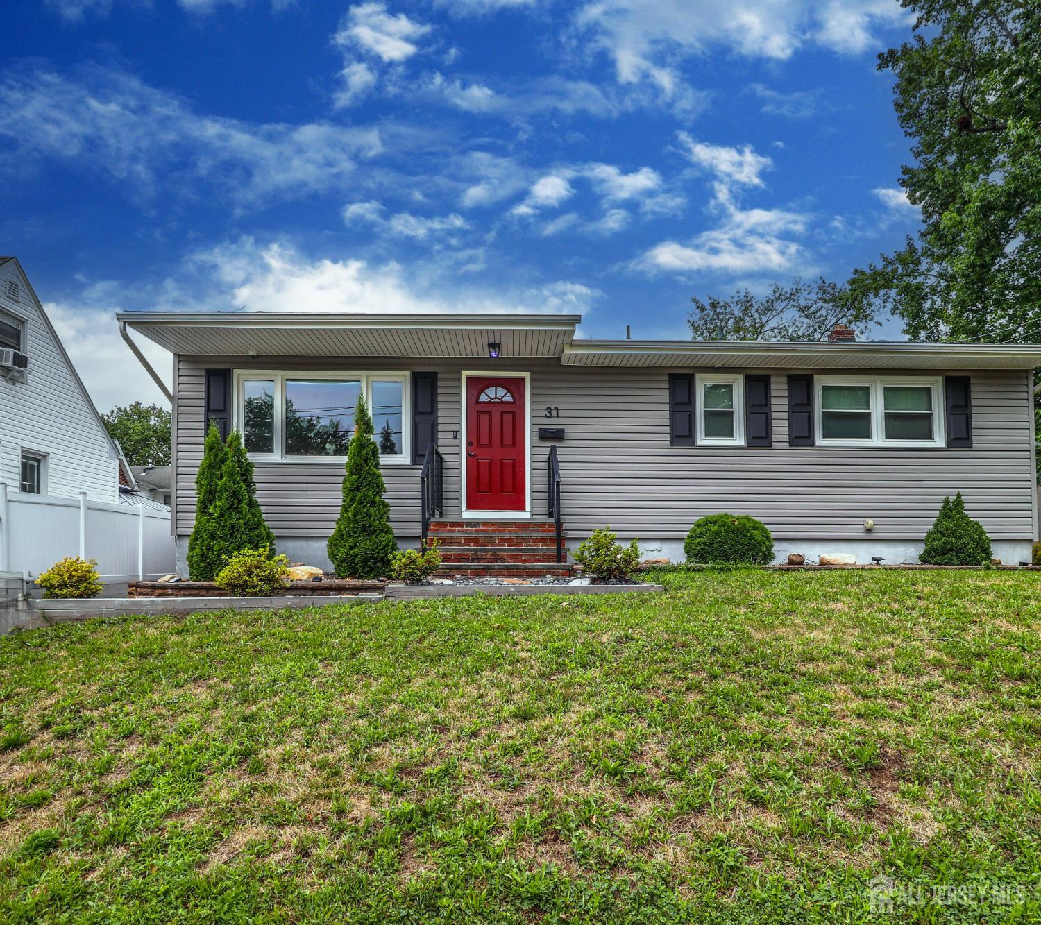 31 Woodview Avenue Fords NJ 08863