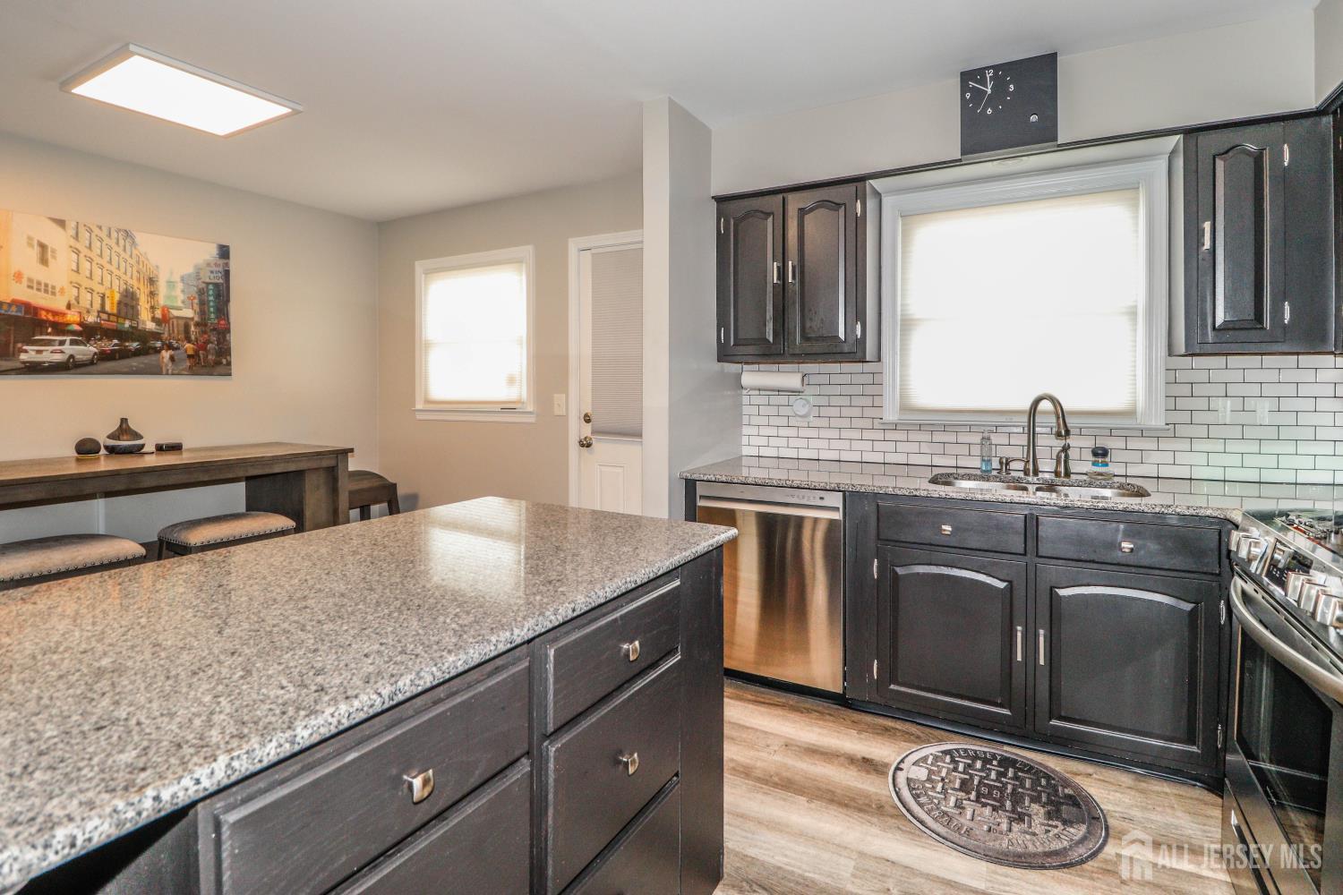 31 Woodview Avenue Fords NJ 08863