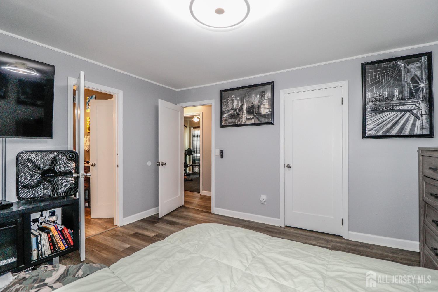 31 Woodview Avenue Fords NJ 08863