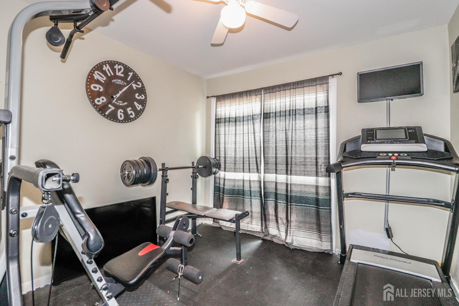 31 Woodview Avenue Fords NJ 08863