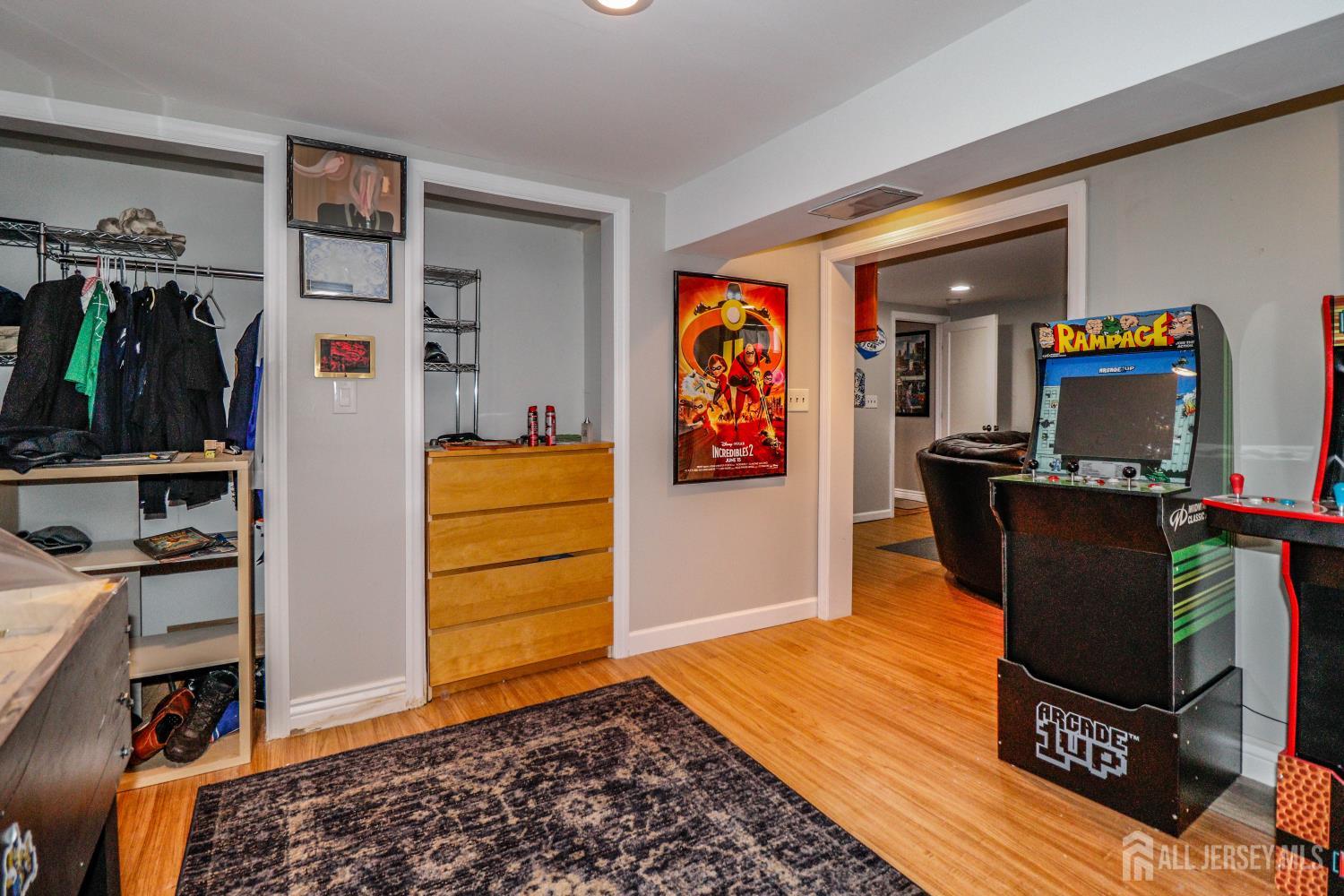 31 Woodview Avenue Fords NJ 08863