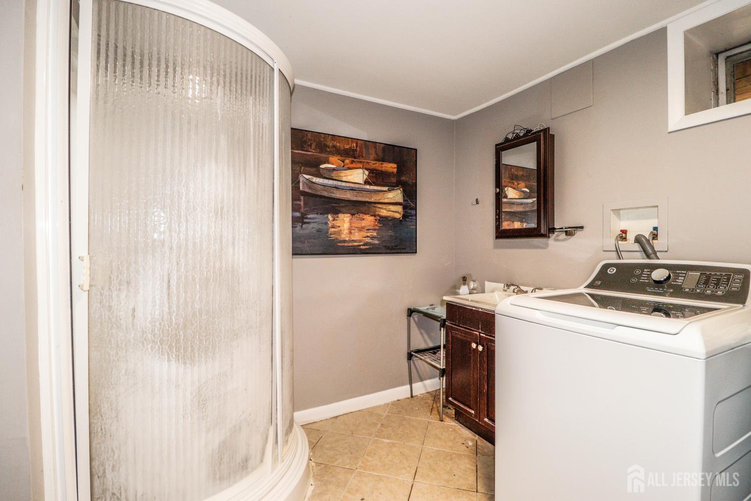 31 Woodview Avenue Fords NJ 08863