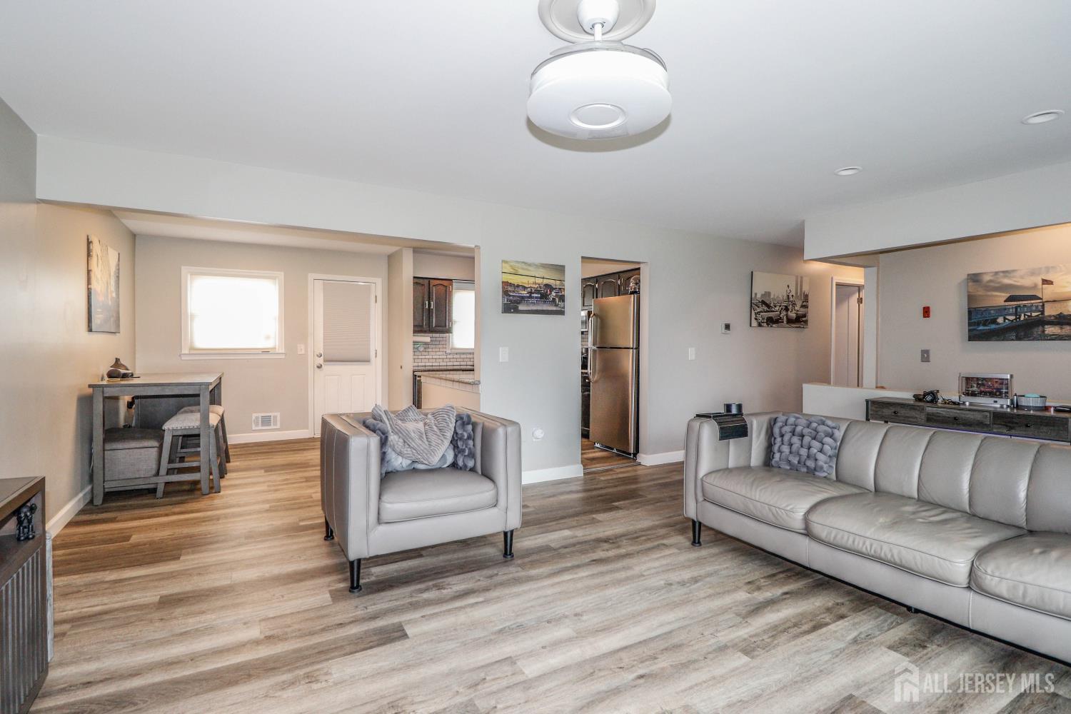 31 Woodview Avenue Fords NJ 08863