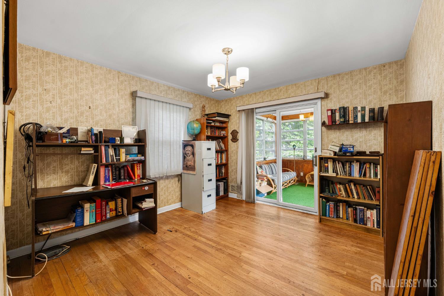 348 S 3rd Avenue Highland Park NJ 08904