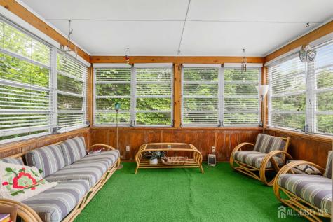 348 S 3rd Avenue Highland Park NJ 08904
