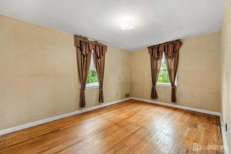 348 S 3rd Avenue Highland Park NJ 08904