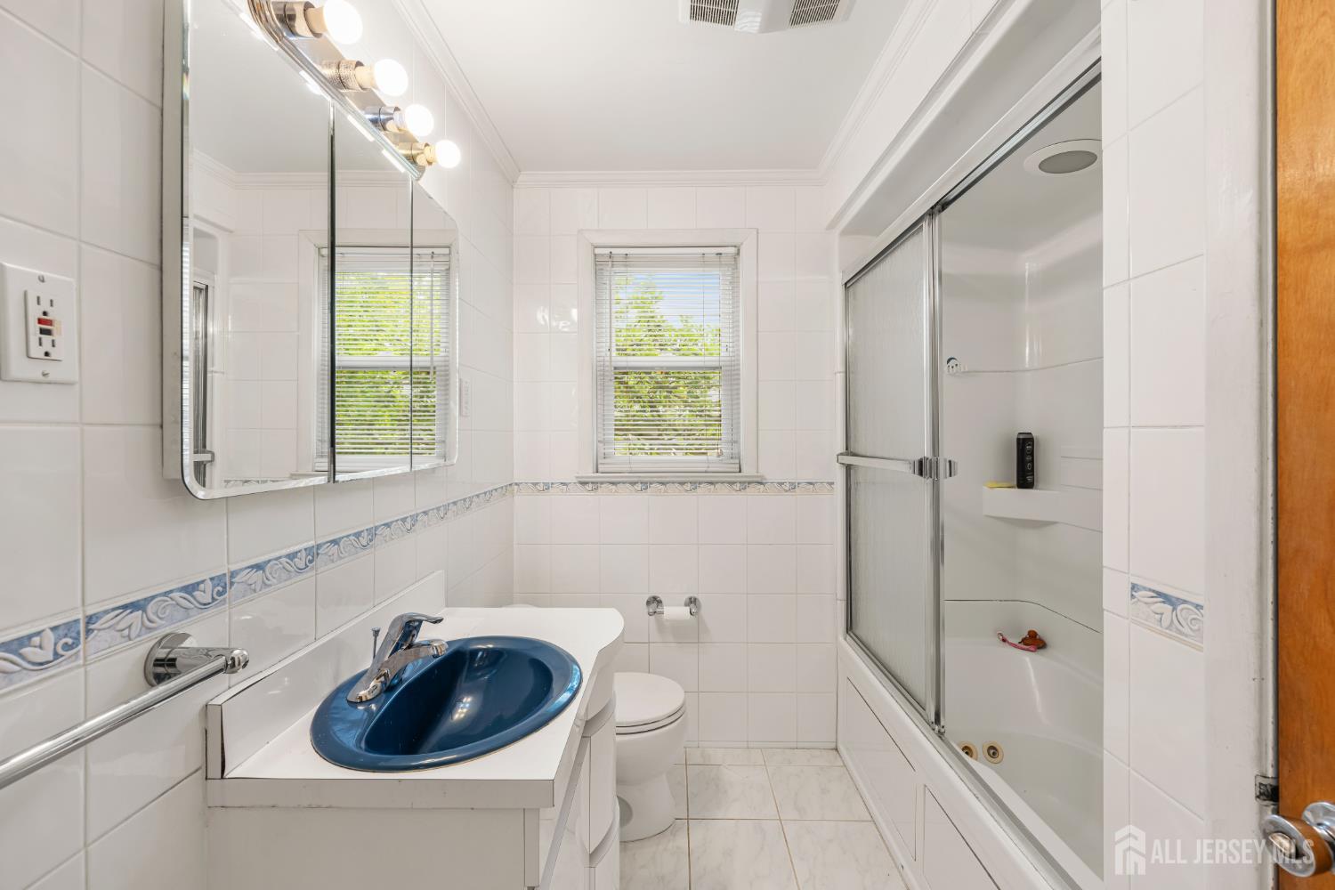 348 S 3rd Avenue Highland Park NJ 08904