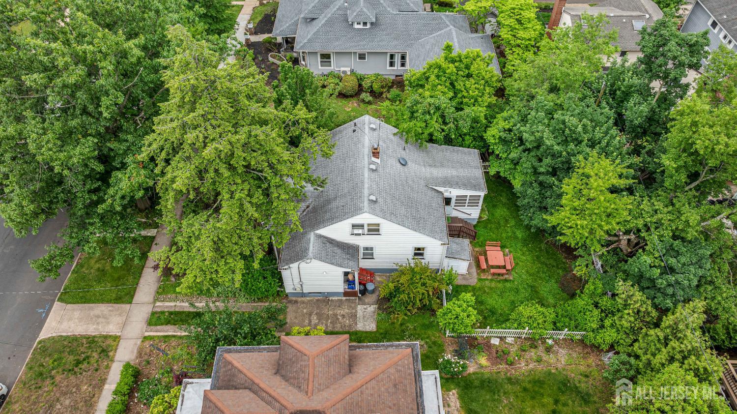 348 S 3rd Avenue Highland Park NJ 08904