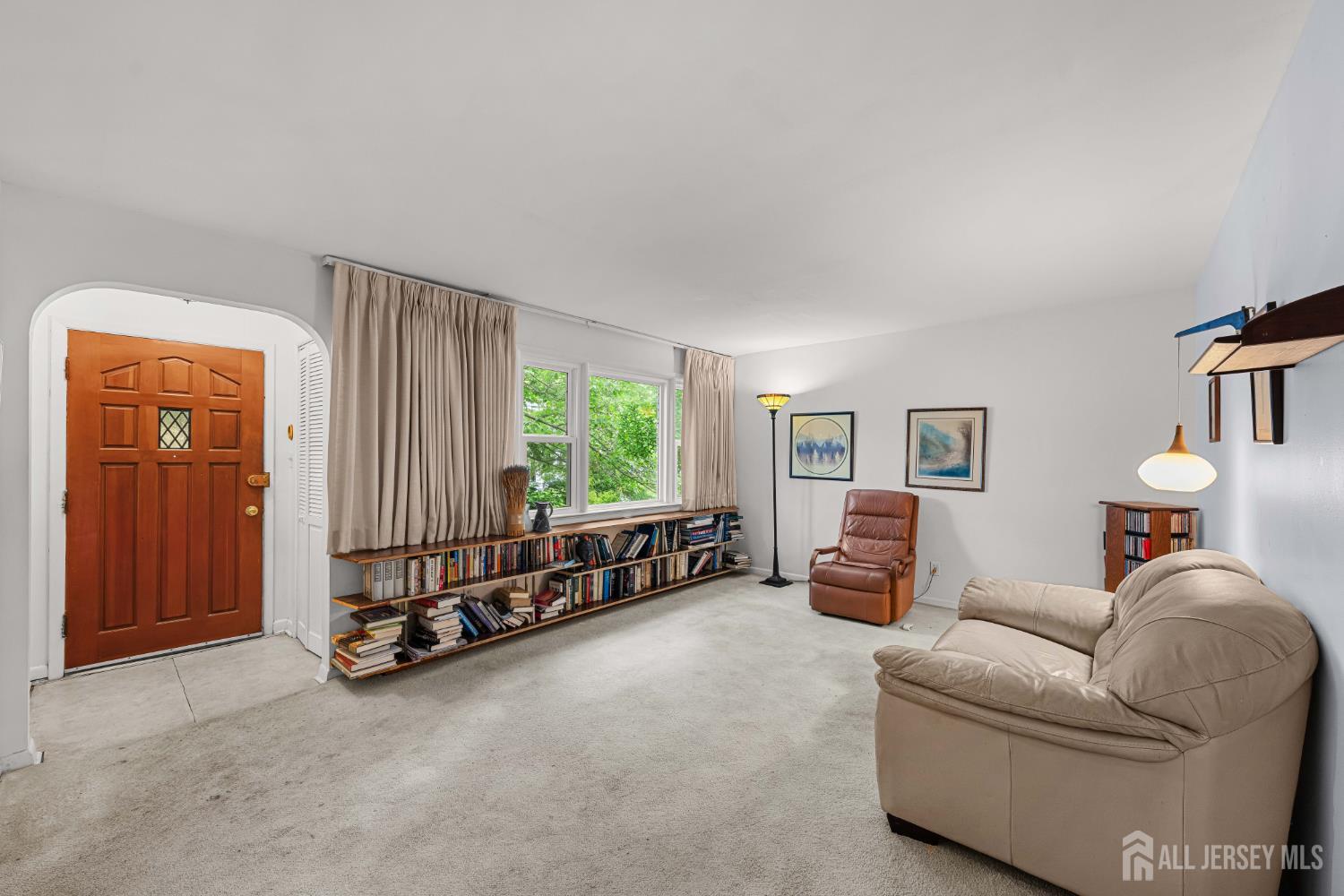 348 S 3rd Avenue Highland Park NJ 08904