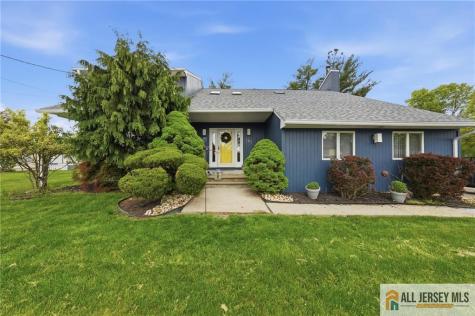 121 W Hill Road Colonia NJ 07067